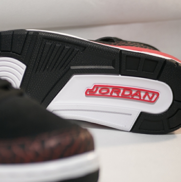 DS Jordan Spizike 'Bred' size 12 - Picture 6 of 6